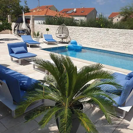 Sarah וילה סופטאר